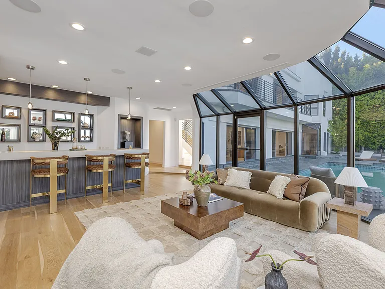 Pinnacle Pl — Photo 16