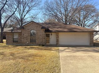 111 Harbor Haven St, Mabank, TX 75156