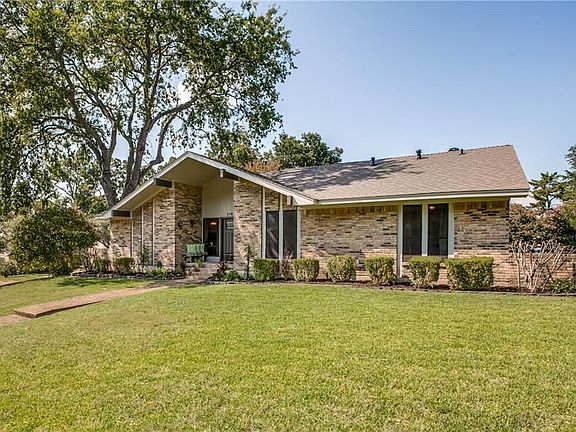 2nd image of 218 Tanya Dr
