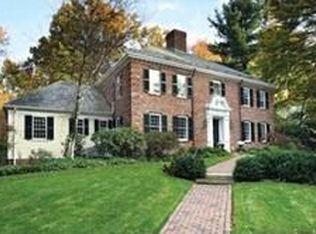 165 Crafts Rd, Brookline, MA 02467