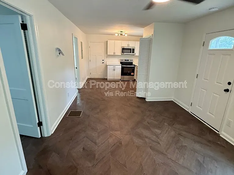 139 Woodward Ct — Photo 6