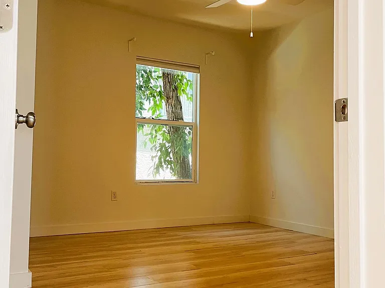 368 N Avenue 57 #7 — Photo 12