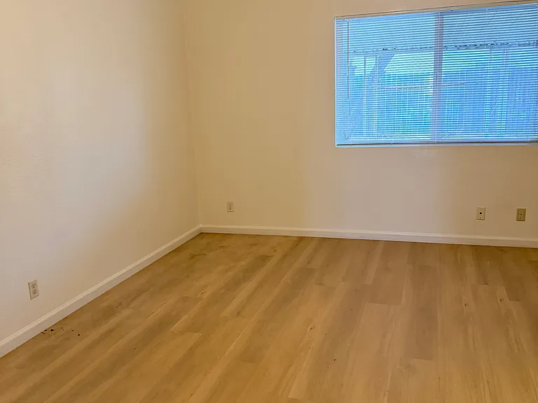 3206 W Fruitvale Ave — Photo 12