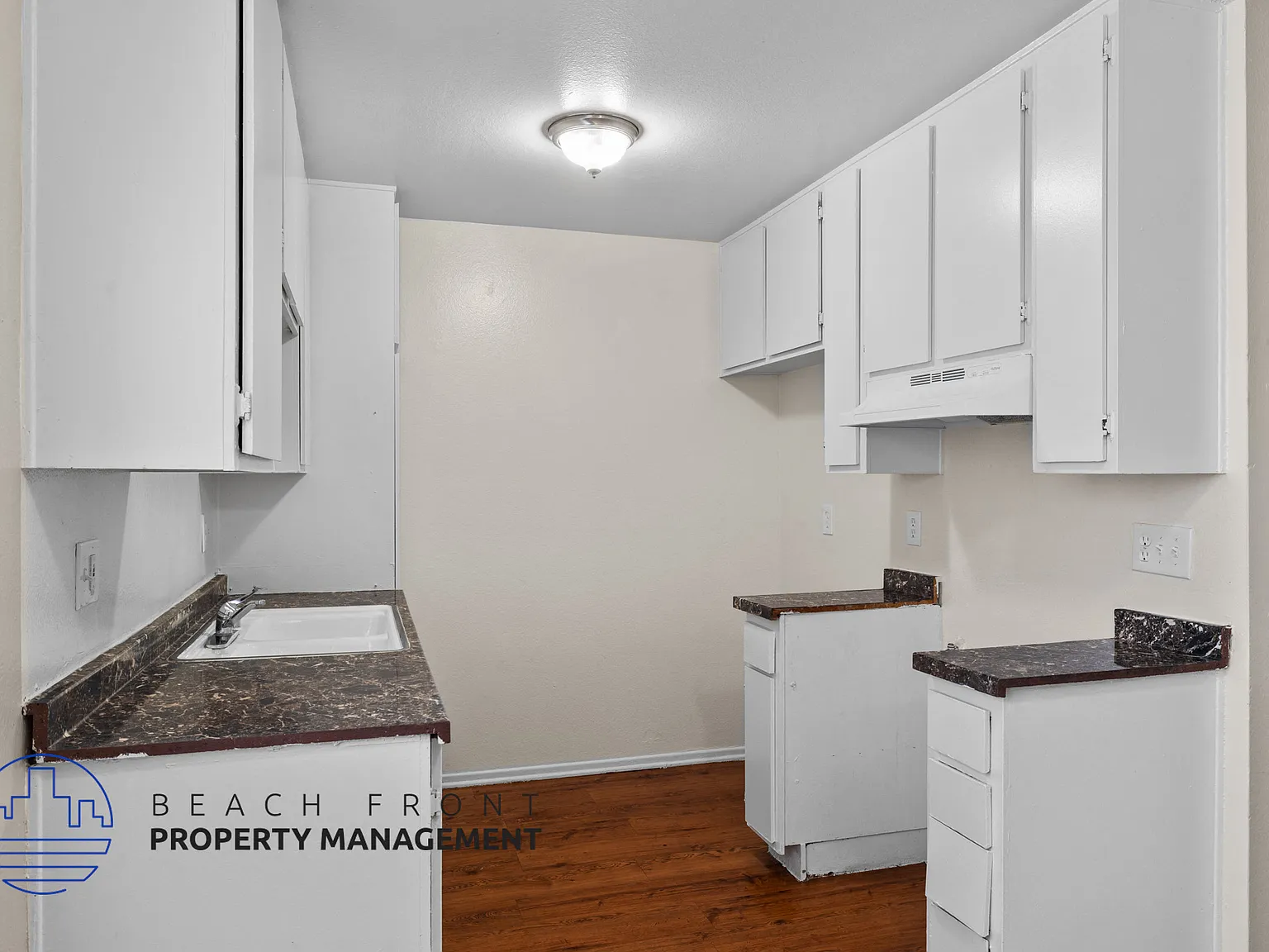 1880 Locust Ave. — Photo 2