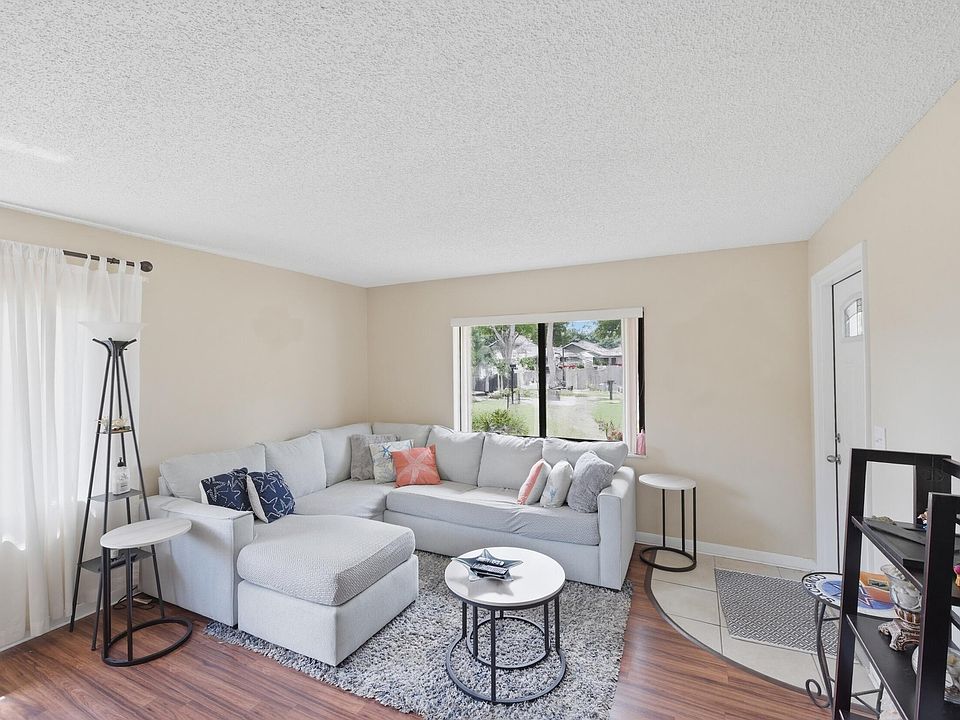1st image of 10222 Pine Drive