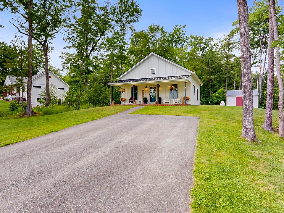 1st image of 9 Evergreen Lane