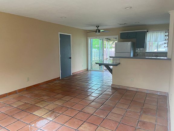 4th image of 2806 Dillionhill Dr