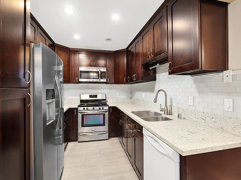 1304 Mountain Ave #112 — Photo 4