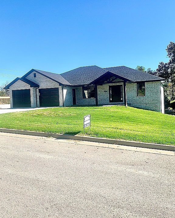 1st image of 1510 Summerfield Dr