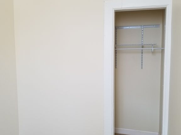 5th image of 1343 W Grand Ave Floor 2