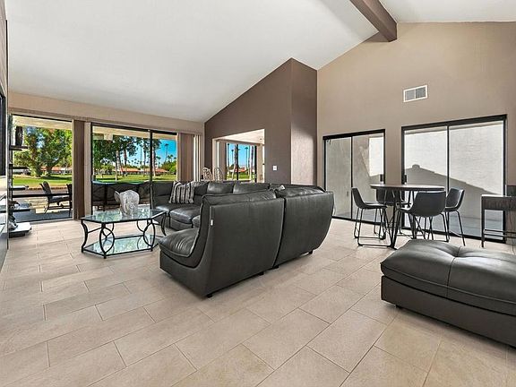 2nd image of 50 Avenida Las Palmas