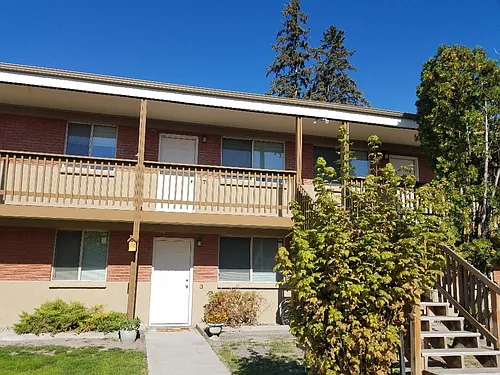 222 10th Ave W Photo 1