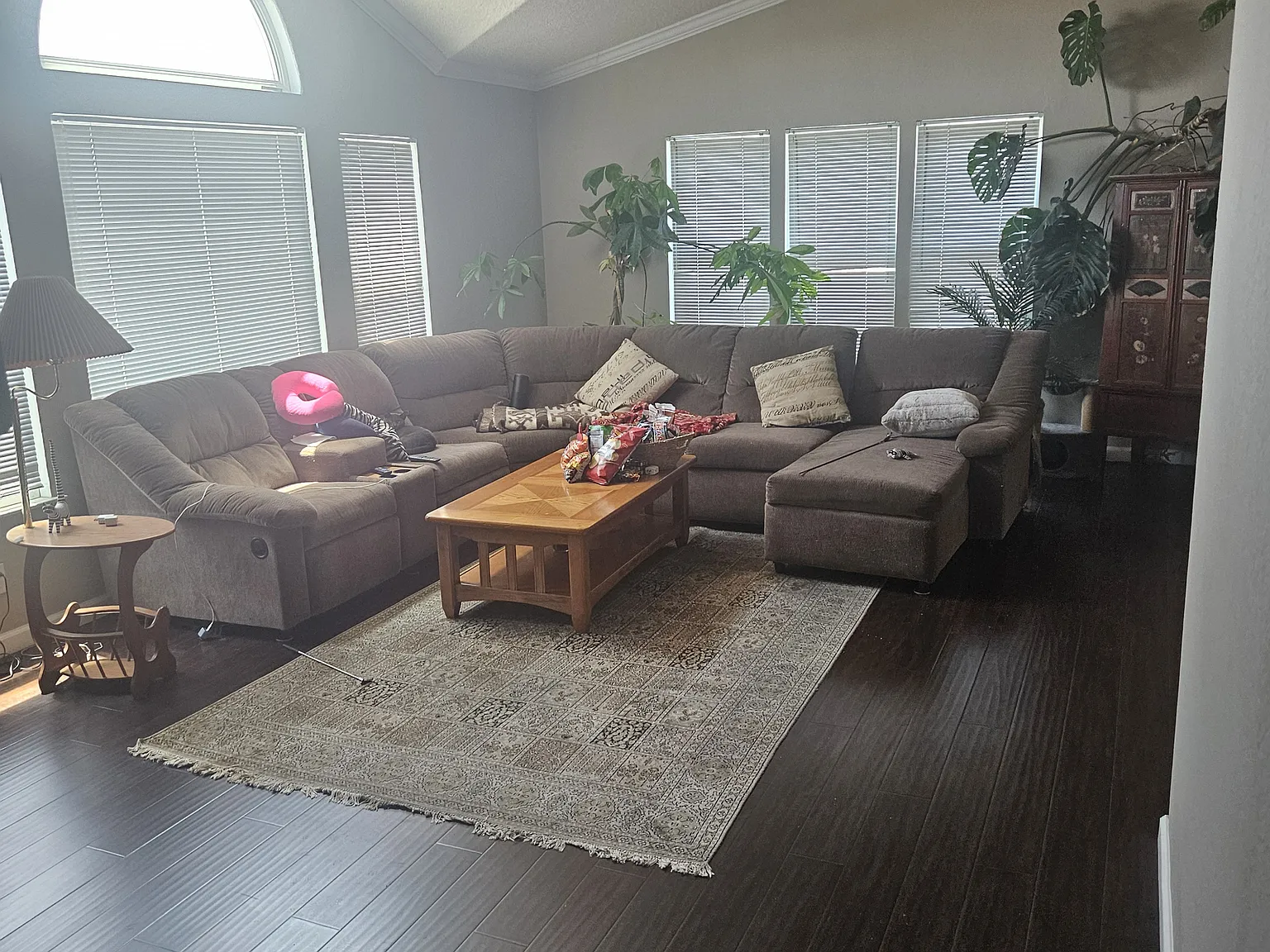 3 bed, 1848 sqft, $1,500 — Photo 3