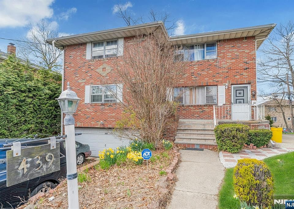 1st image of 439 Bergen Blvd