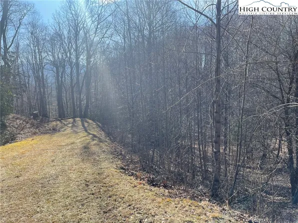 11 Jackson Ridge Road, Boone, NC 28607