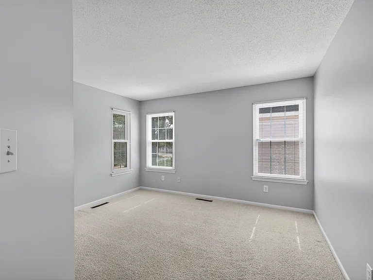 1537 Tallwood Cir — Photo 29