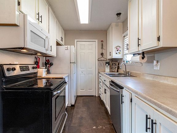 5th image of 2804 Seneca Dr