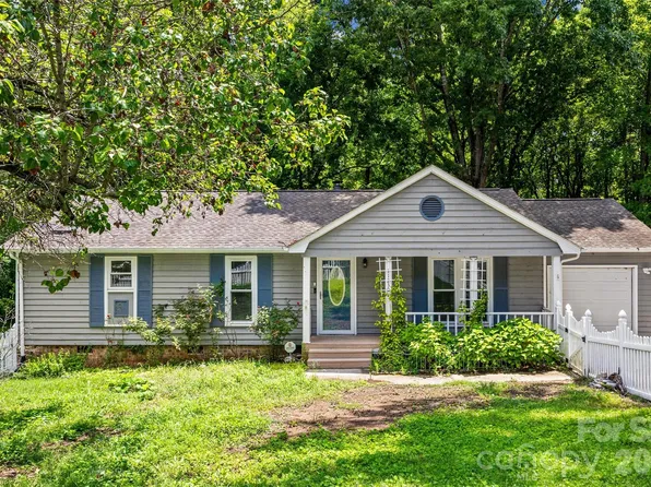 11230 Mallard Crossing Dr, Charlotte, NC 28262