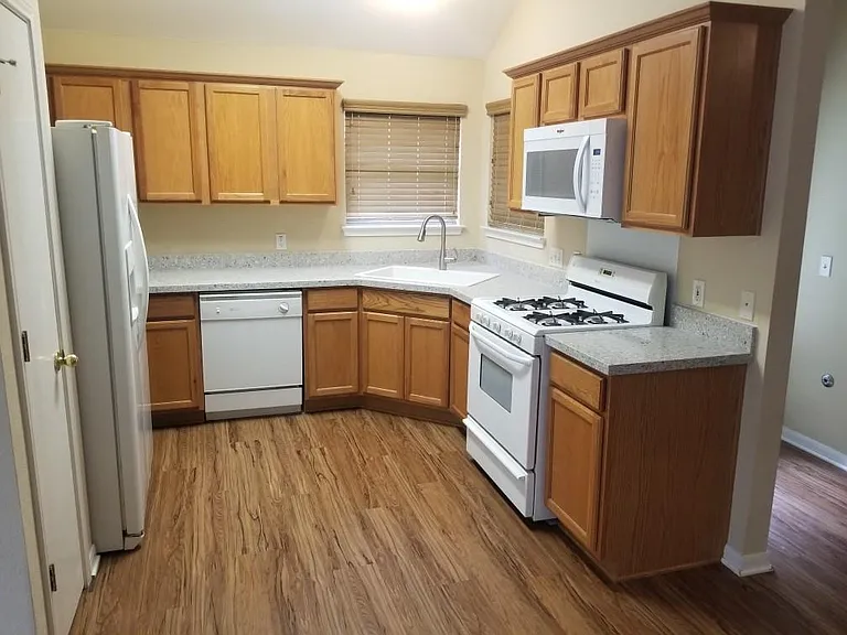 25 Azalea Dr — Photo 5