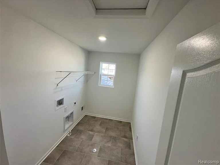 4881 Marquette Dr — Photo 27