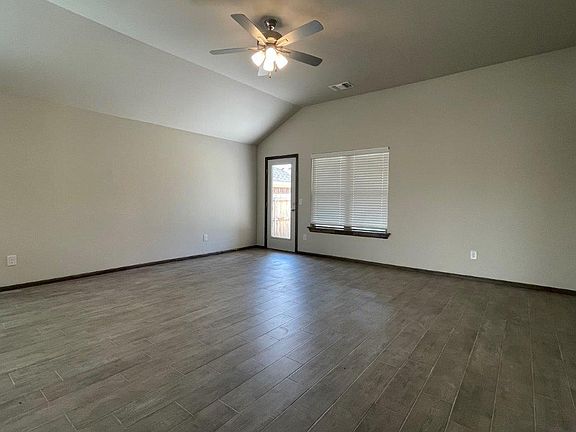 5th image of 11205 NW 135th St