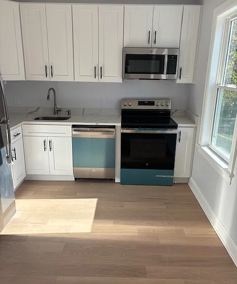 975 Main St #2 — Photo 2