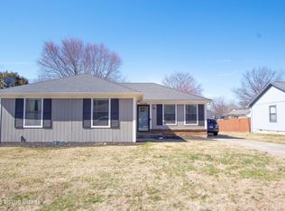 3704 Freestone Ct, Louisville, KY 40218