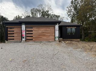 521 Arbor Trl, Liberty, MO 64068