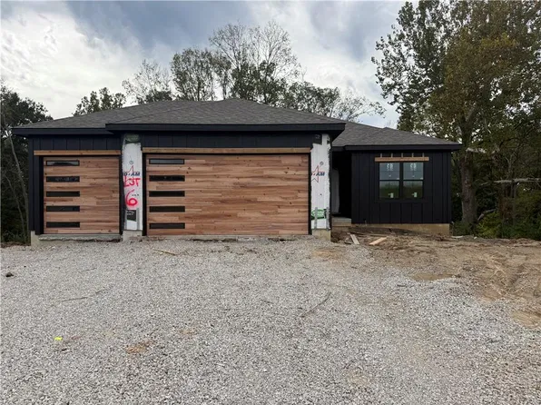 521 Arbor Trl, Liberty, MO 64068