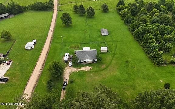 2nd image of 178 Barker Rd