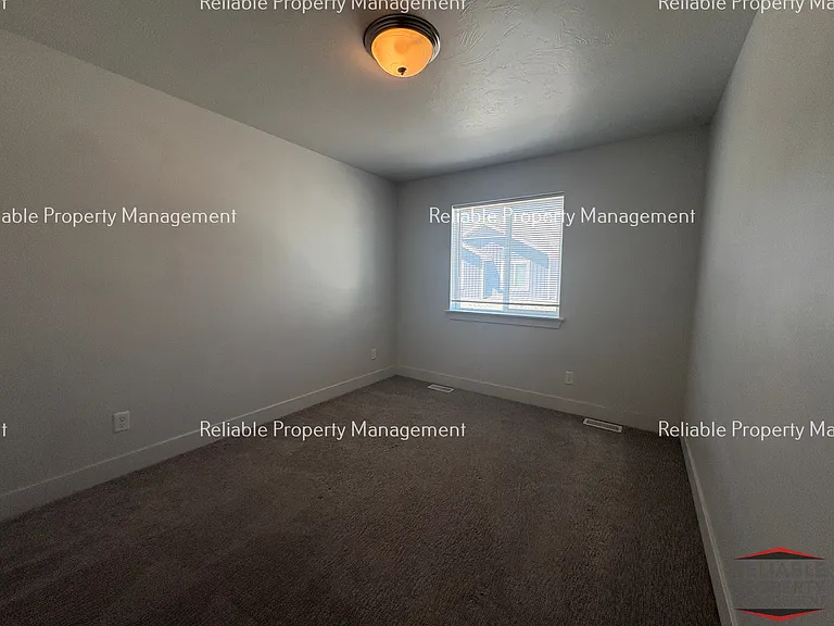 144 S Emery Ln — Photo 14