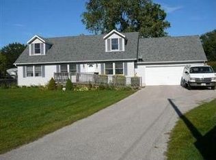 690 Park Den St, Saint Joseph, MI 49085