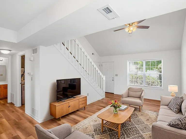 3515-3517 Prescott Dr. — Photo 6
