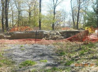 16 Ridgecrest Rd, Lake Peekskill, NY 10537