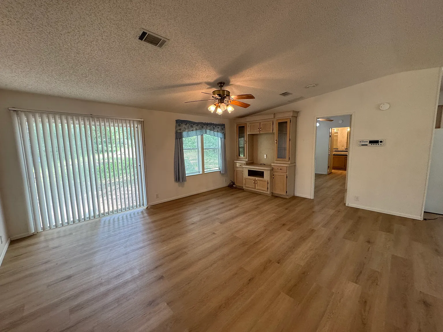 2 bed, 1415 sqft, $1,450 — Photo 4