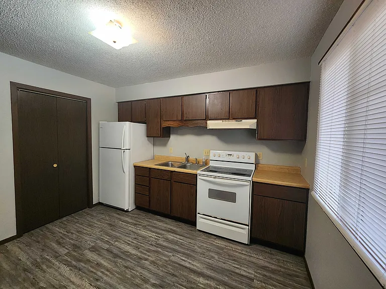 515 Dewey Ave #3 — Photo 2