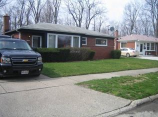 35699 Minton St, Livonia, MI 48150