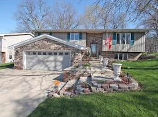 2220 W Packard St, Decatur, IL 62522