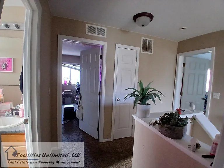 1815 Falcon Ridge Dr — Photo 11