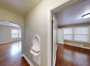 Gordon, Seattle, WA 98109