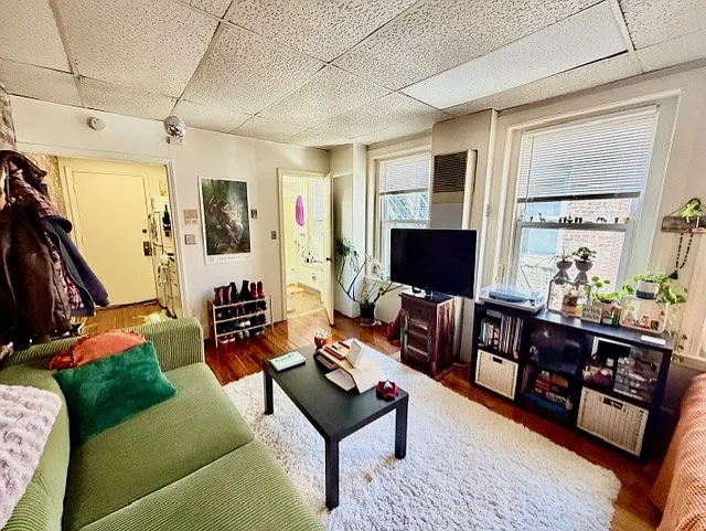 Studio, 9999 sqft, $2,100 — Photo 4