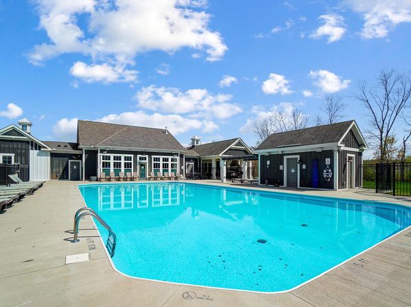 1695 Wrenbury Dr, Galena, OH 43021