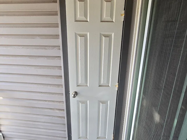 1715 Center Ave #1 — Photo 6