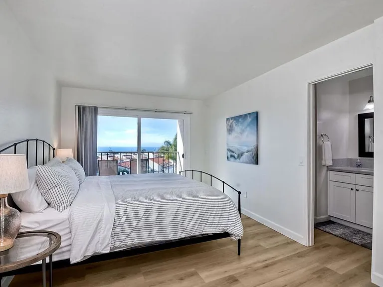 6675 Paseo Del Norte #B — Photo 9