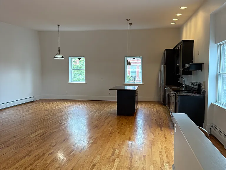 179 Main St #3 — Photo 4