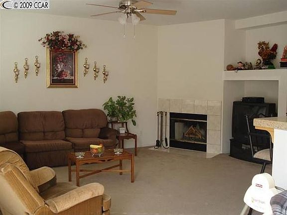 2nd image of 325 Whispering Oaks Ct