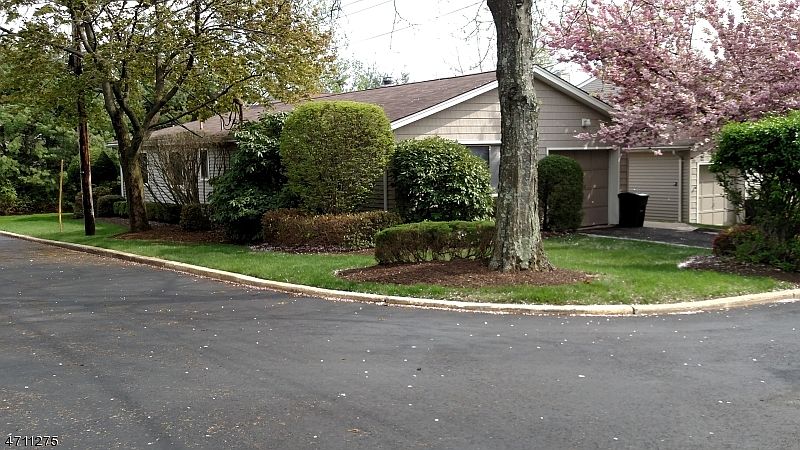 1st image of 71 Glenview Dr