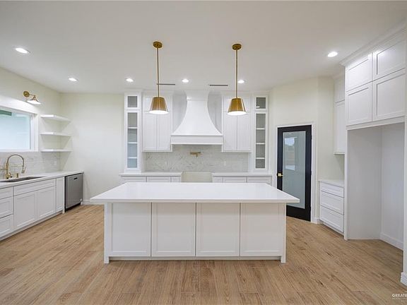 5th image of 1810 Jared Dr