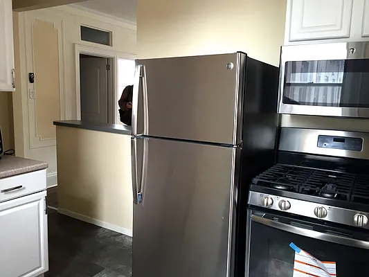 Rented by In Haus LLC | media 12