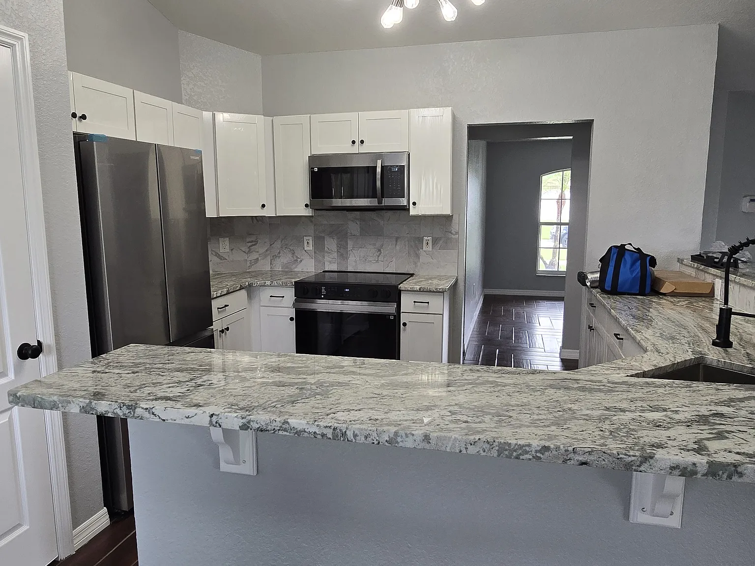 3 bed, 2035 sqft, $2,900 — Photo 4